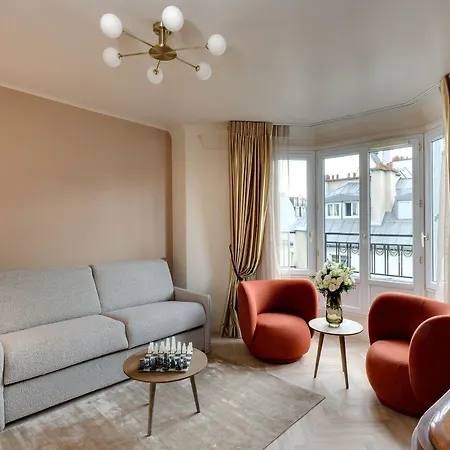 Artemisia Montmartre 4* パリ