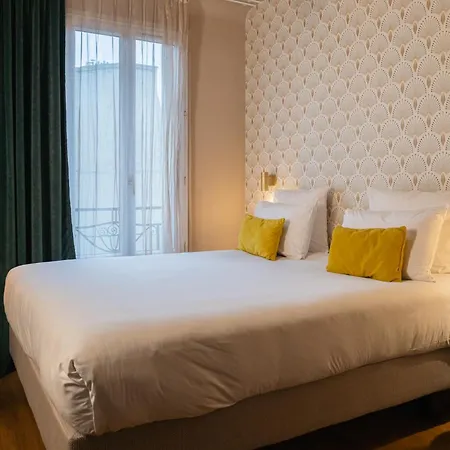 Hotel Artemisia Montmartre 4*