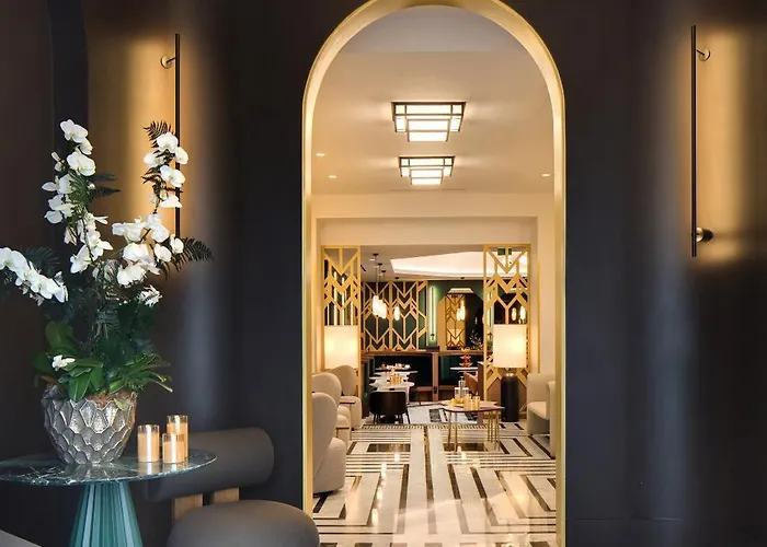 Hotel Artemisia Montmartre 4*