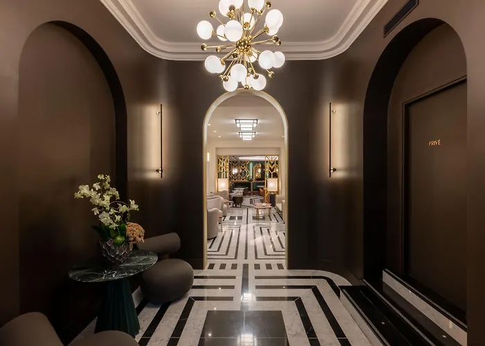 Hotel Artemisia Montmartre 4*