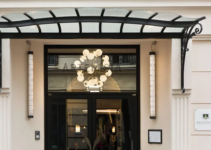 Hotel Artemisia Montmartre 4*