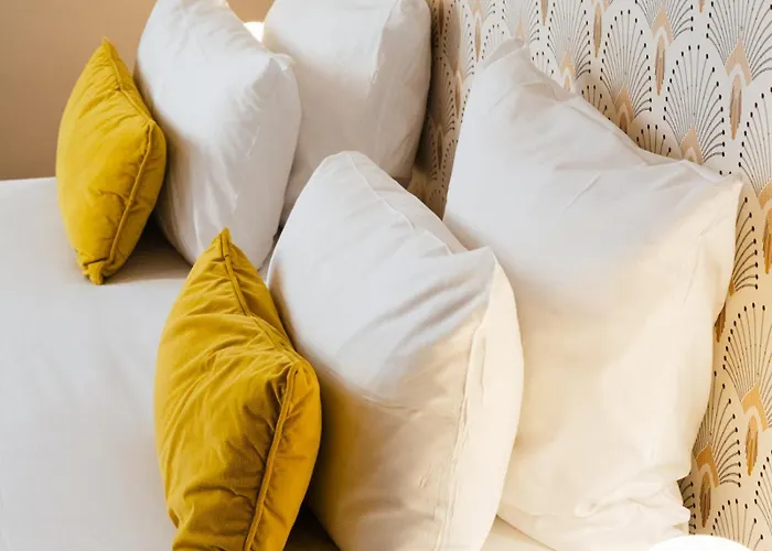 Hotel Artemisia Montmartre 4*