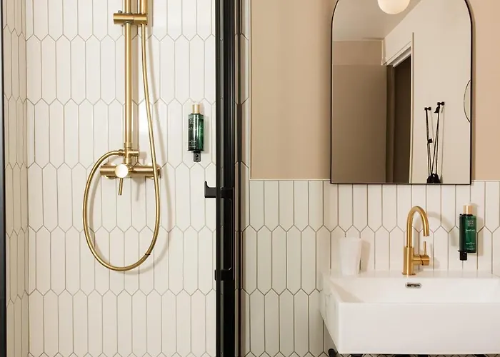 Artemisia Montmartre 4*