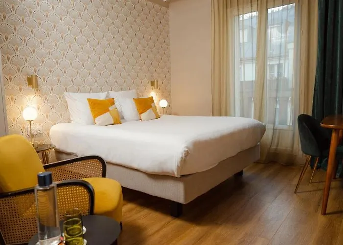 ホテル Artemisia Montmartre 4*