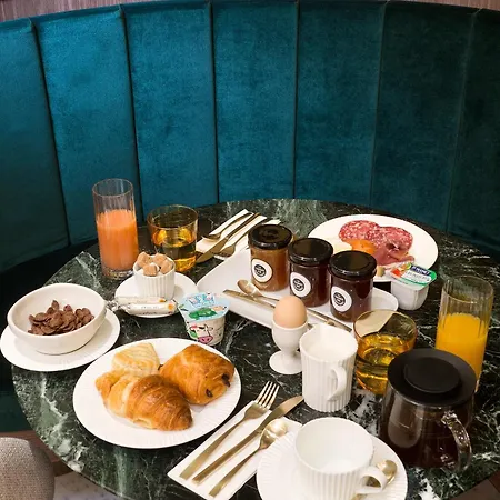 Hotel Artemisia Montmartre